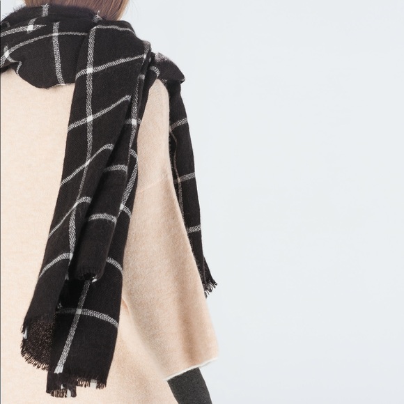 ZARA classic grid scarf